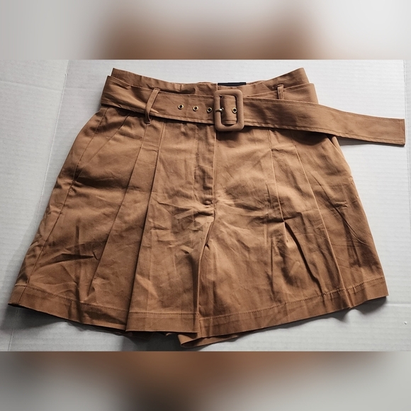 Worthington Short Skirt with Belt Size 2 - Picture 2 of 7